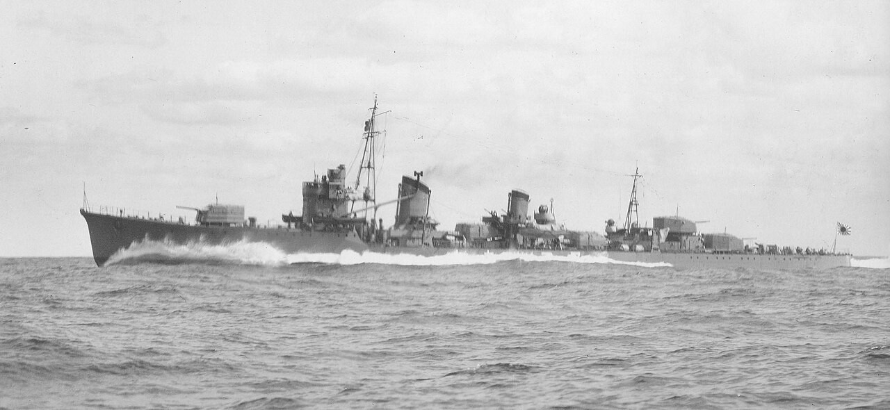 Amatsukaze underway on 17 October 1940