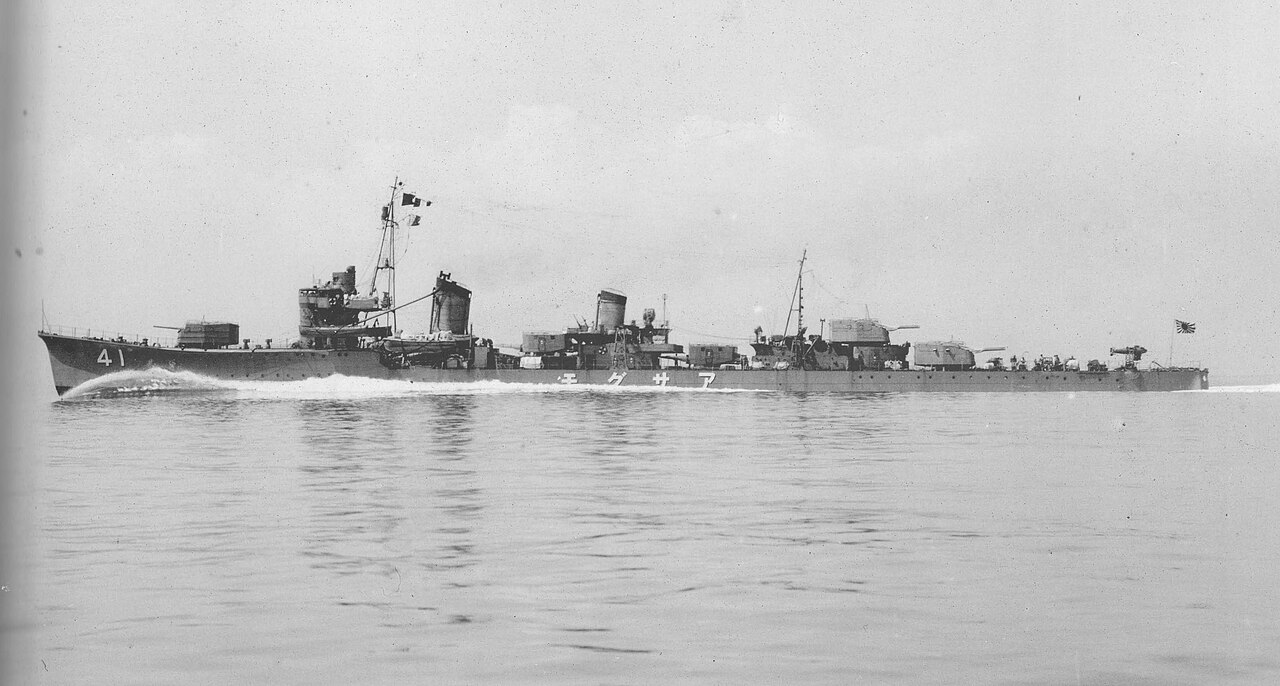 Asagumo underway on 14 September 1939