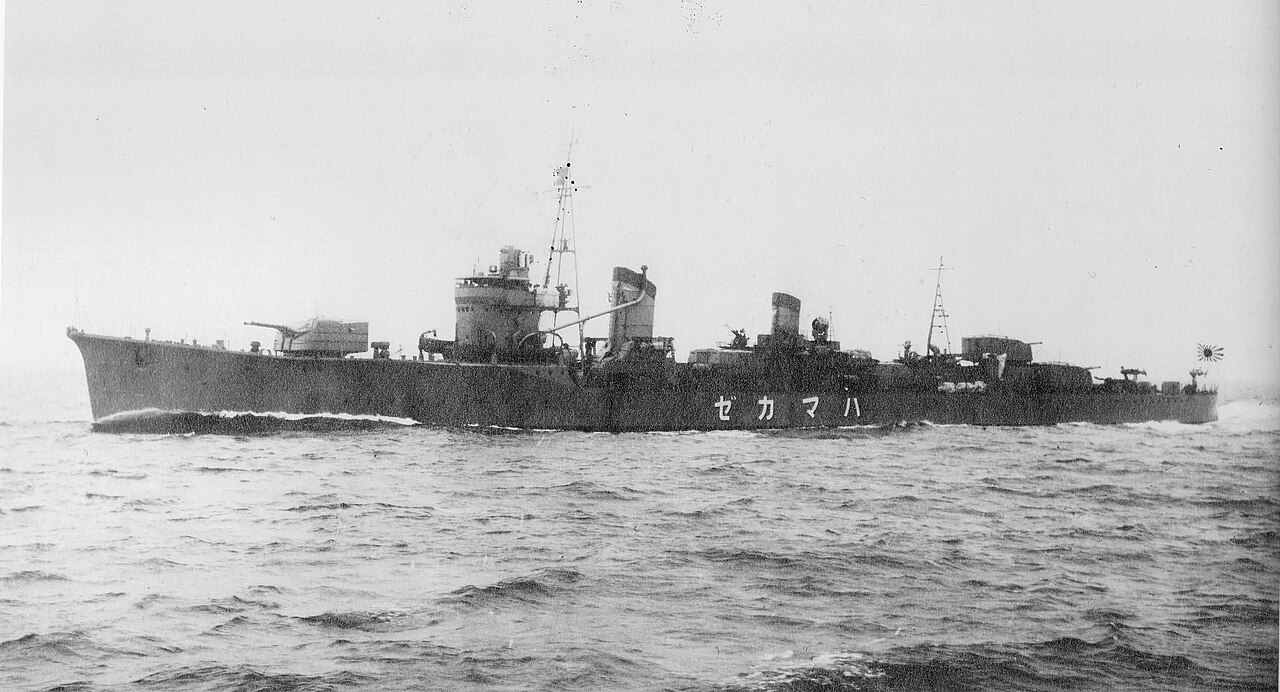 Hamakaze underway on 30 June 1941