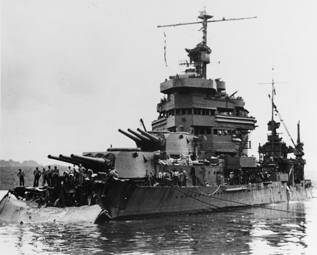 Minneapolis at Tulagi on 1 December 1942 with her bow blown in